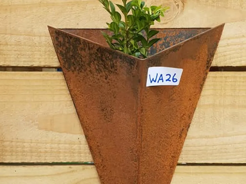 Somerville Garden Supplies - Triangle Wall Planter