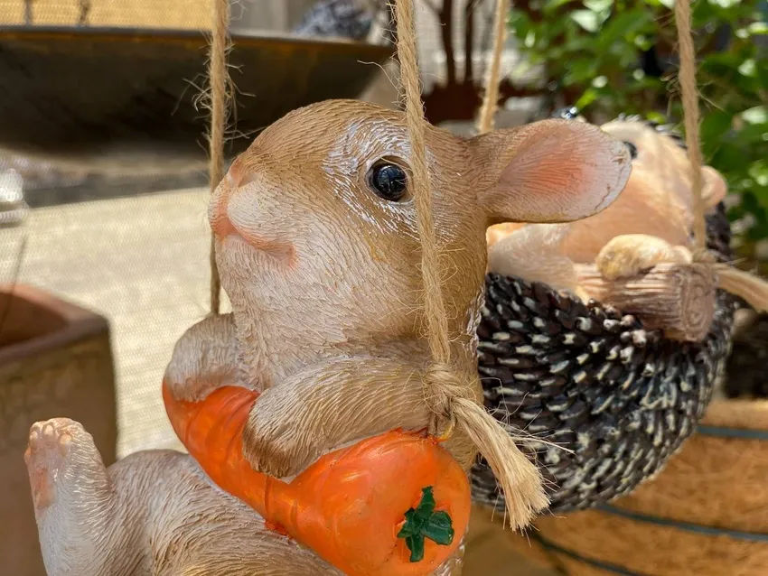 Somerville Garden Supplies - Hanging Figurines