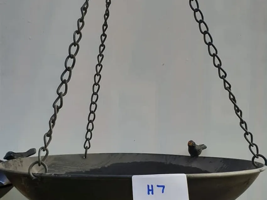 Somerville Garden Supplies - Metal Bird Feeder