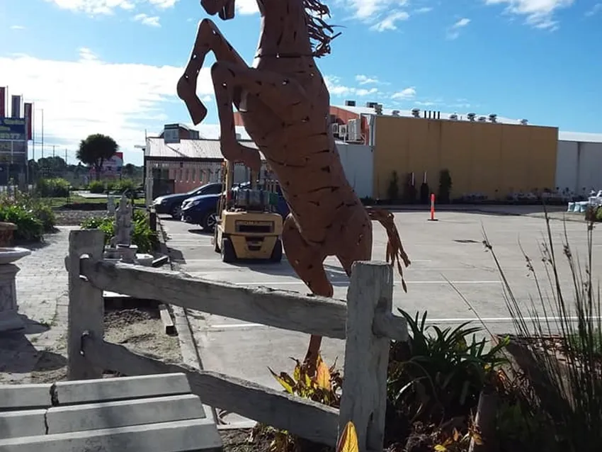 Somerville Garden Supplies - 3m Rearing Horse